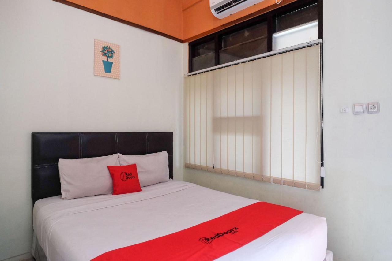 Reddoorz Near Lotte Mart Maguwoharjo Yogyakarta Hotel Exterior photo