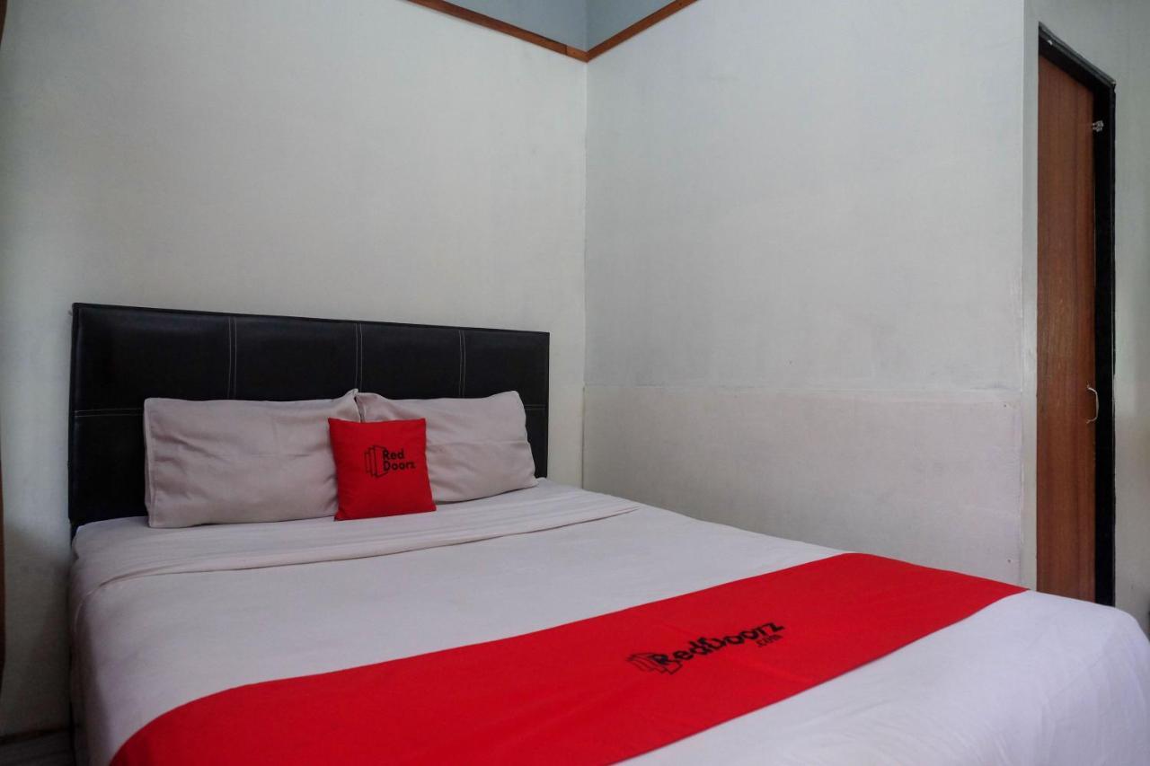 Reddoorz Near Lotte Mart Maguwoharjo Yogyakarta Hotel Exterior photo