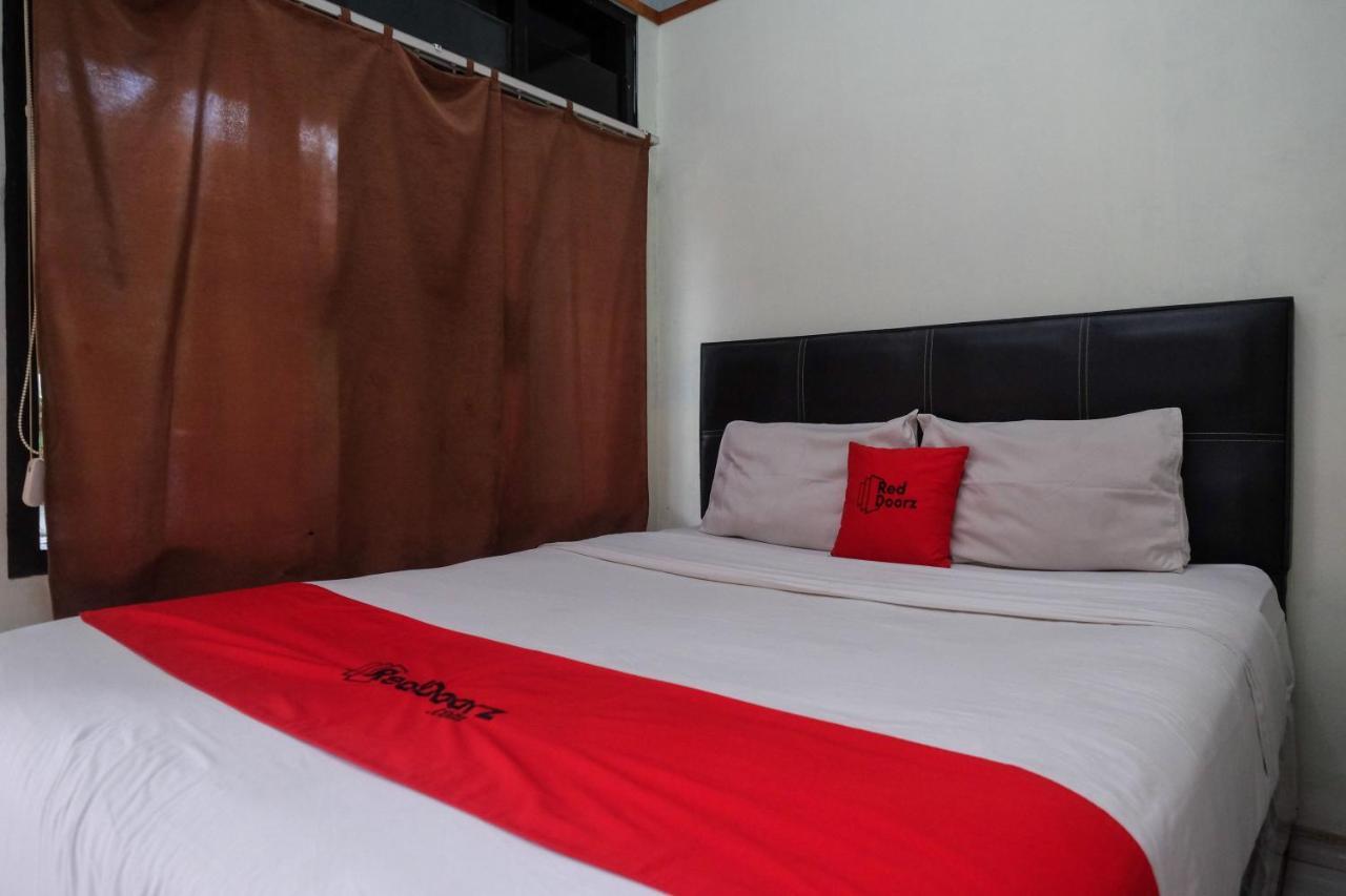 Reddoorz Near Lotte Mart Maguwoharjo Yogyakarta Hotel Exterior photo